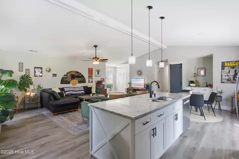 426 Oregon Trl, Hubert, NC 28539 photo 18