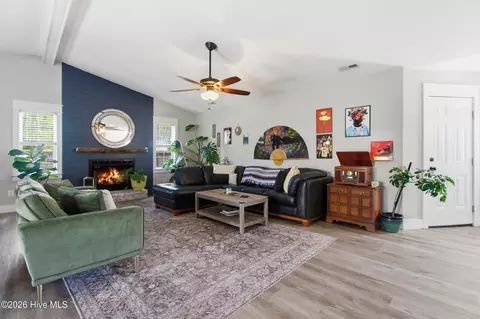 426 Oregon Trl, Hubert, NC 28539 photo 7