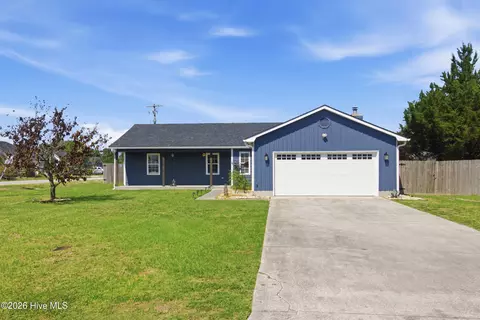 426 Oregon Trl, Hubert, NC 28539