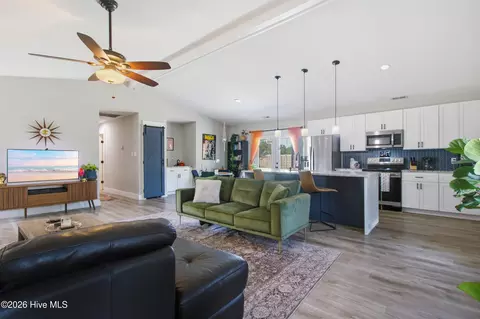 426 Oregon Trl, Hubert, NC 28539 photo 13