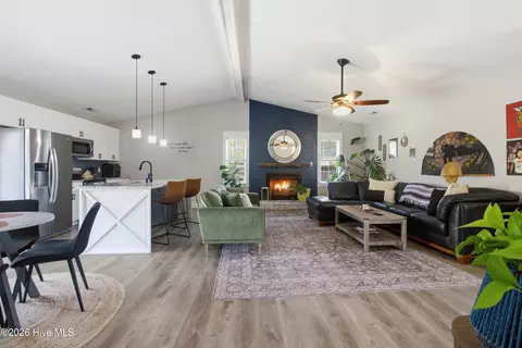 426 Oregon Trl, Hubert, NC 28539 photo 9