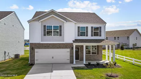 1404 Green Ridge Dr, Winterville, NC 28590