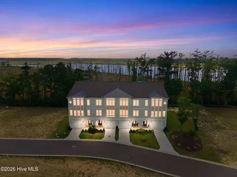 2697 Alvernia Dr, Castle Hayne, NC 28429