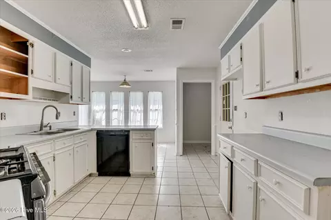 Kitchen - 4724 Cutter Mill Rd, Martinez, GA 30907 photo 7 of 7