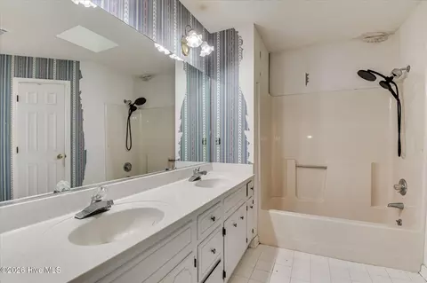 Bath - 4724 Cutter Mill Rd, Martinez, GA 30907 photo 2 of 4
