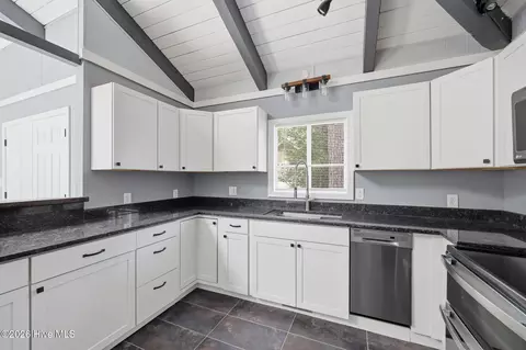 Kitchen - 2505 Longleaf Dr SW, Pinehurst, NC 28374 photo 3 of 4