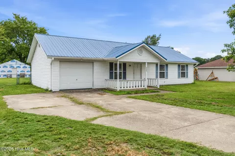685 Old Cheraw Hwy, Rockingham, NC 28379