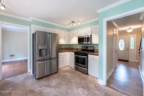 Kitchen - 157 Stone Mill Dr, Martinez, GA 30907 photo 1 of 2