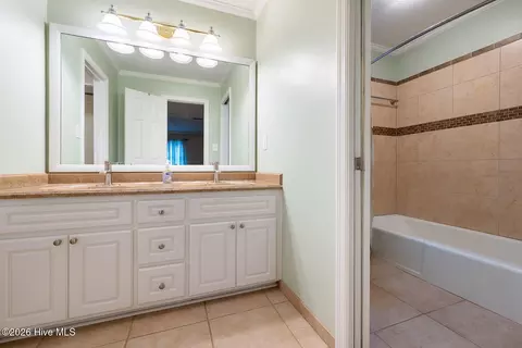 Bath - 157 Stone Mill Dr, Martinez, GA 30907 photo 1 of 3