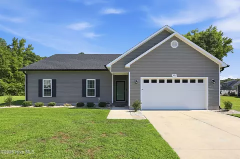 501 Park Meadows Dr, Newport, NC 28570