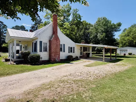 Exterior - 302 N Front St, Hamilton, NC 27840 photo 7 of 9