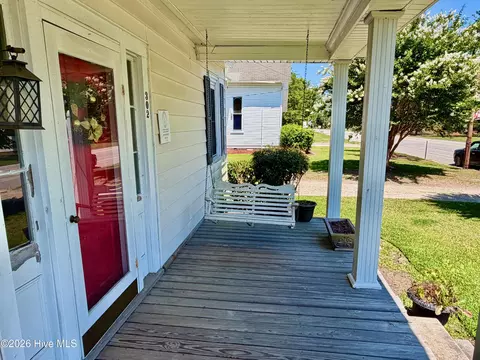 Exterior - 302 N Front St, Hamilton, NC 27840 photo 2 of 9