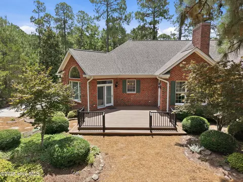 Exterior - 86 Pinewild Dr, Pinehurst, NC 28374 photo 2 of 6