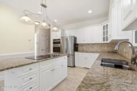 Kitchen - 86 Pinewild Dr, Pinehurst, NC 28374 photo 3 of 3