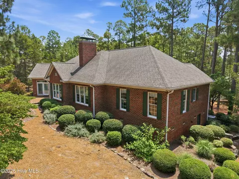 Exterior - 86 Pinewild Dr, Pinehurst, NC 28374 photo 4 of 6
