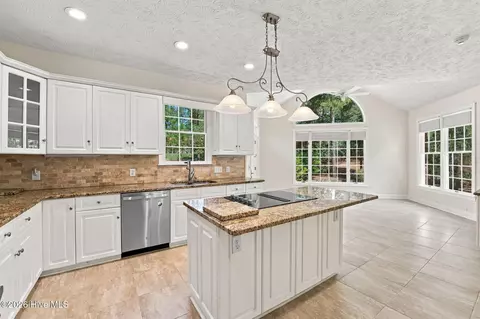 Kitchen - 86 Pinewild Dr, Pinehurst, NC 28374 photo 3 of 3