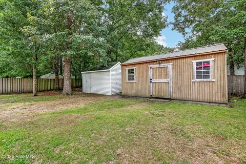 Exterior - 41 Warwick Ct, Hampstead, NC 28443 photo 8 of 8