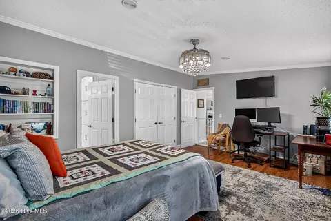 Bedroom - 41 Warwick Ct, Hampstead, NC 28443 photo 2 of 4