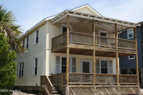 7 E Columbia St E, Wrightsville Beach, NC 28480
