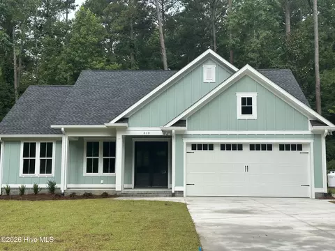 510 E Oliver St, Whiteville, NC 28472