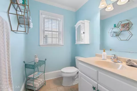 Bath - 142 Marlin Dr, Holden Beach, NC 28462 photo 4 of 4