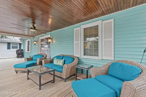 Exterior - 142 Marlin Dr, Holden Beach, NC 28462 photo 15 of 19