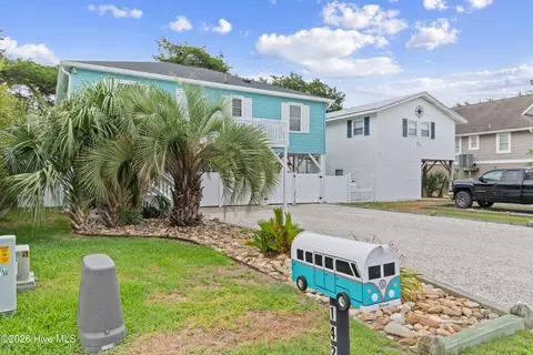 Exterior - 142 Marlin Dr, Holden Beach, NC 28462 photo 2 of 19