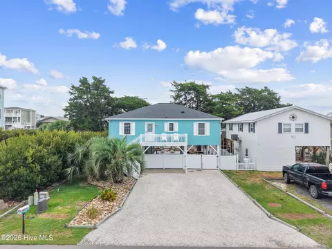 Exterior - 142 Marlin Dr, Holden Beach, NC 28462 photo 4 of 19