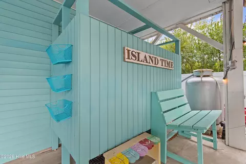 Exterior - 142 Marlin Dr, Holden Beach, NC 28462 photo 12 of 19