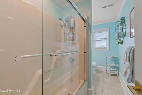 Bath - 142 Marlin Dr, Holden Beach, NC 28462 photo 2 of 4