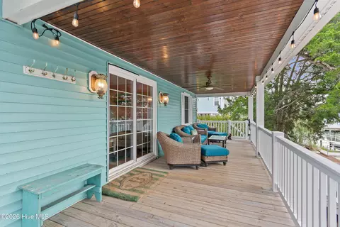 Exterior - 142 Marlin Dr, Holden Beach, NC 28462 photo 17 of 19