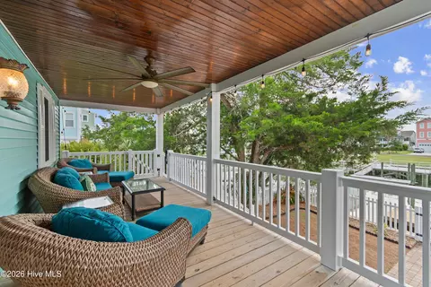 Exterior - 142 Marlin Dr, Holden Beach, NC 28462 photo 16 of 19