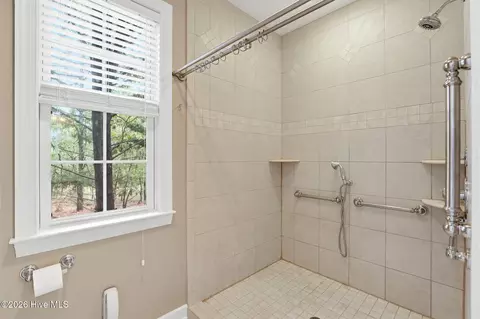 Bath - 209 Longleaf Dr, West End, NC 27376 photo 2 of 4