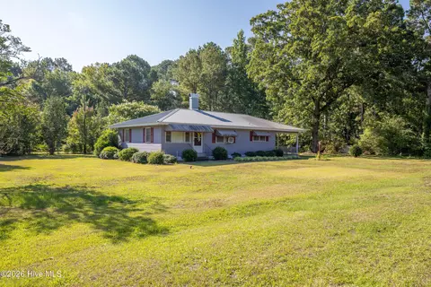 1249 Fann School Rd, Salemburg, NC 28385