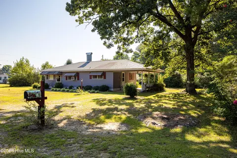 1249 Fann School Rd, Salemburg, NC 28385