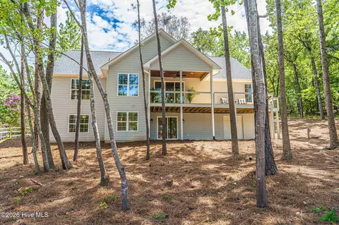 118 Berkshire Ct, Seven Lakes, NC 27376
