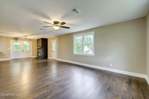Living - 321 Sally Dr, Martinez, GA 30907 photo 1 of 6