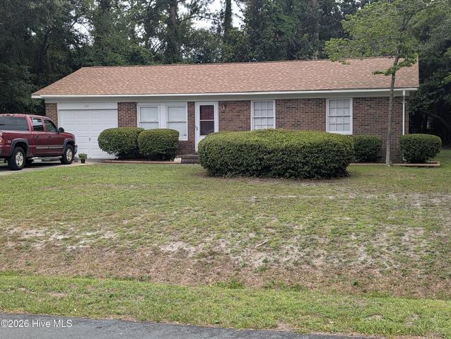 221 Seminole Trl, Wilmington, NC 28409