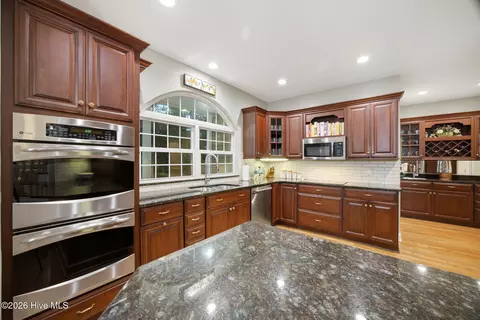 Kitchen - 83 Sakonnet Trl, Pinehurst, NC 28374 photo 2 of 4