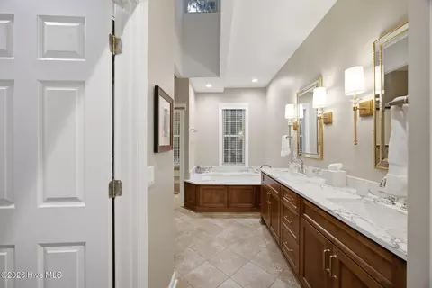 Bath - 83 Sakonnet Trl, Pinehurst, NC 28374 photo 2 of 7