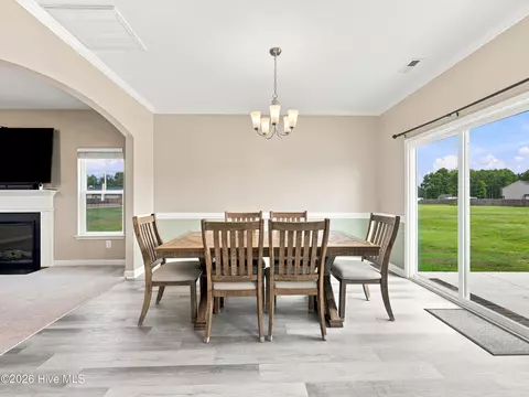 Dining - 158 Uzzell Rd, Hubert, NC 28539 photo 1 of 3