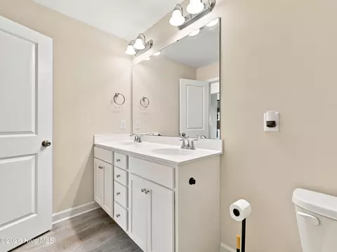 Bath - 158 Uzzell Rd, Hubert, NC 28539 photo 4 of 5