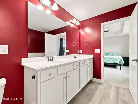 Bath - 158 Uzzell Rd, Hubert, NC 28539 photo 2 of 5