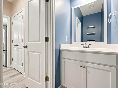 Entry Way - 158 Uzzell Rd, Hubert, NC 28539 photo 2 of 2