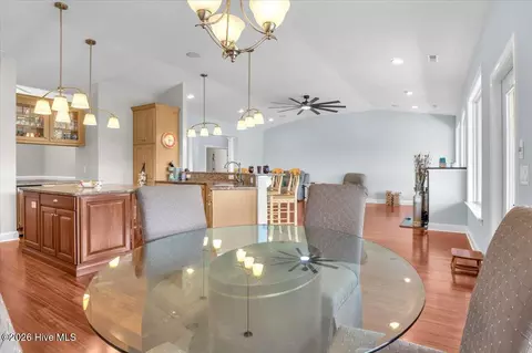 Dining - 609 Sawgrass Rd, Hampstead, NC 28443 photo 1 of 3