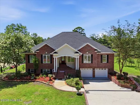 Exterior - 609 Sawgrass Rd, Hampstead, NC 28443 photo 3 of 26