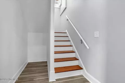 Entry Way - 609 Sawgrass Rd, Hampstead, NC 28443 photo 2 of 2