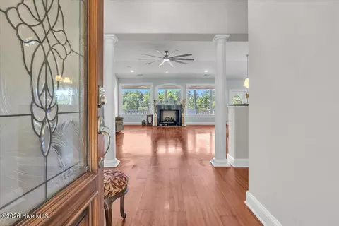 Entry Way - 609 Sawgrass Rd, Hampstead, NC 28443 photo 1 of 2