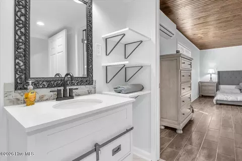 Bath - 609 Sawgrass Rd, Hampstead, NC 28443 photo 9 of 9