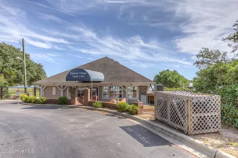 Exterior - 609 Sawgrass Rd, Hampstead, NC 28443 photo 23 of 26